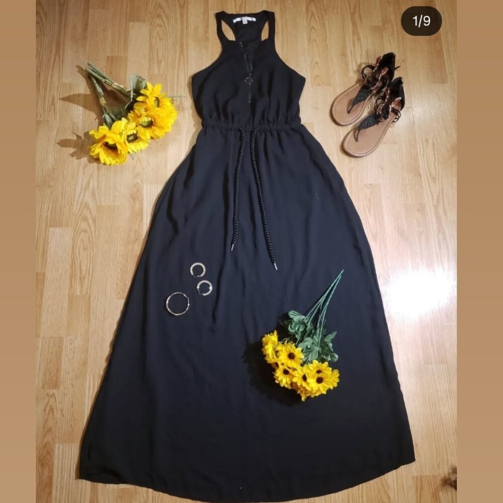 Gorgeous black maxi dress by Guess.